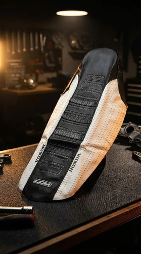 Funda Asiento Lcm Para Honda Crf 250 Crf 450 2014-2022 Grip Negro — foto 4