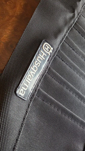 Funda Asiento Ultragrip Husqvarna Te - Fe 2020-2021 Negra Negro — foto 10