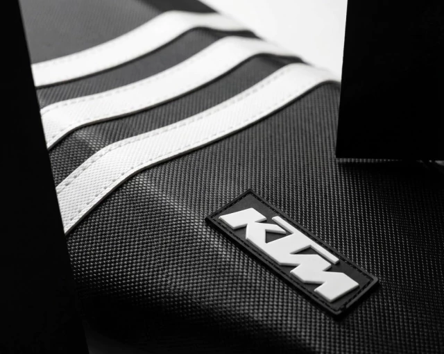 Funda De Asiento Ultragrip Para Ktm Sx / Exc 2017 2018 Negro - Lucas Oil — foto 2