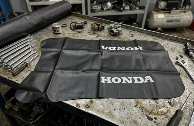 HONDA XLX 350 - Funda de asiento - Tapizado - Negro — foto 2