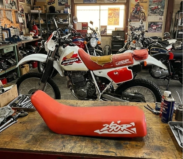 Kit Restauracion Honda XR250R 1994 Completo Funda Asiento Tanque Calcos Bolso XR 250 — foto 5